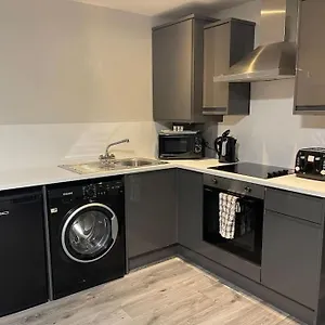 Hosted By Ryan - 2 Bedroom Apartment